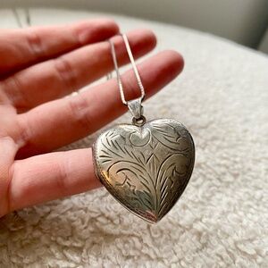 Vintage EURS Sterling 925 Silver Etched Heart Locket Pendant Necklace